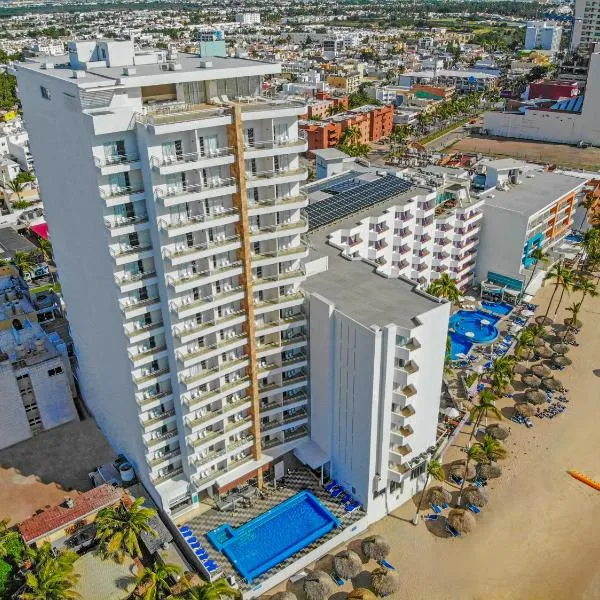 Pacific Palace Beach Tower Hotel, hotel en Los Cerritos