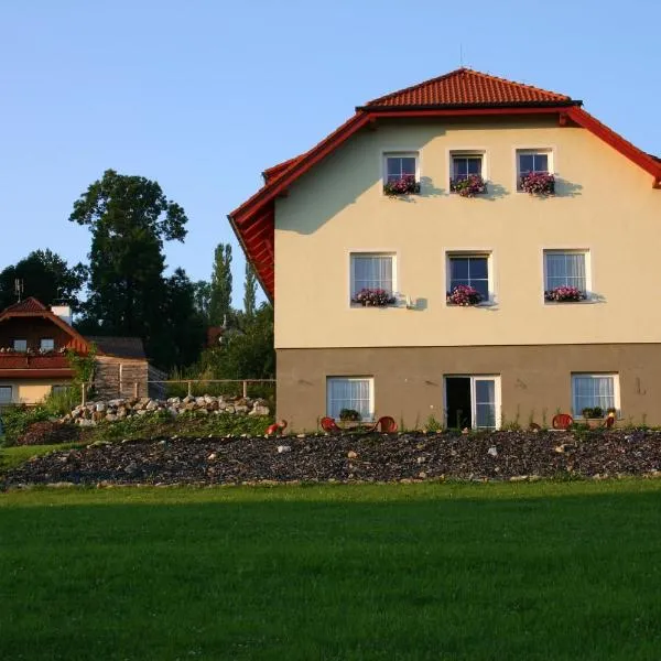 Apartmány Záhořovo Lože, Hotel in Horní Planá