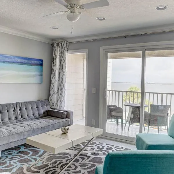 410-Gorgeous Views, Waterfront, WIFI, Pool and close to BUCS Stadium, hotel en Tampa