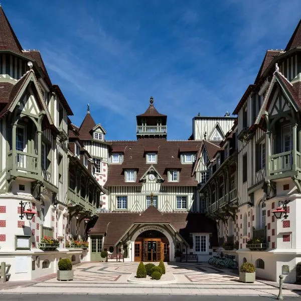 Hôtel Barrière Le Normandy – hotel w mieście Deauville