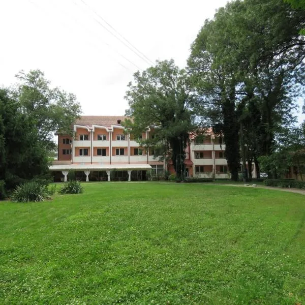 Hotel Turist Beharca, hotelli kohteessa Beharca