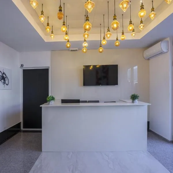 Montesun Apartments Bečići, hotel em Boreti