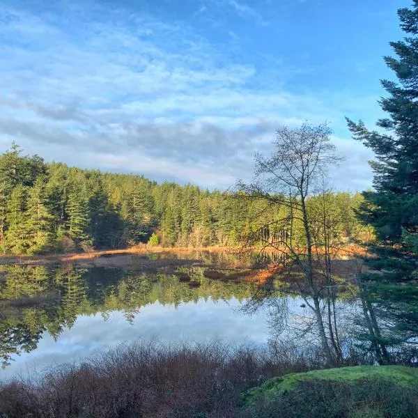 Otter's Pond Bed and Breakfast, hotel v destinaci Eastsound