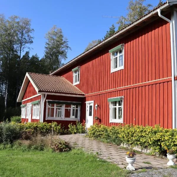Skogsbrynet B&B, Bredsjö Nya Herrgård, hotel v destinaci Hällefors