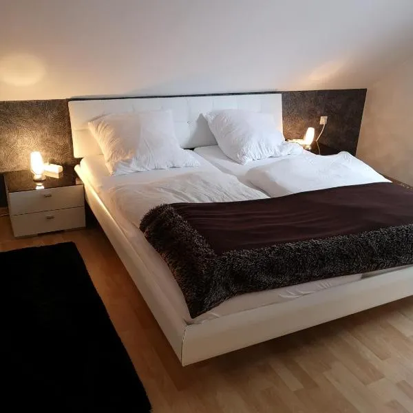 Ferienwohnung "Deluxe" in Korbach, hotelli kohteessa Korbach