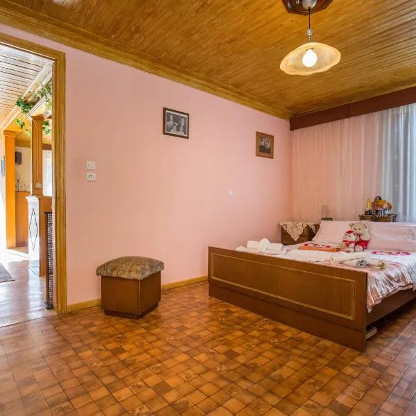 Lazaros Maria, hotel v destinaci Mariaí