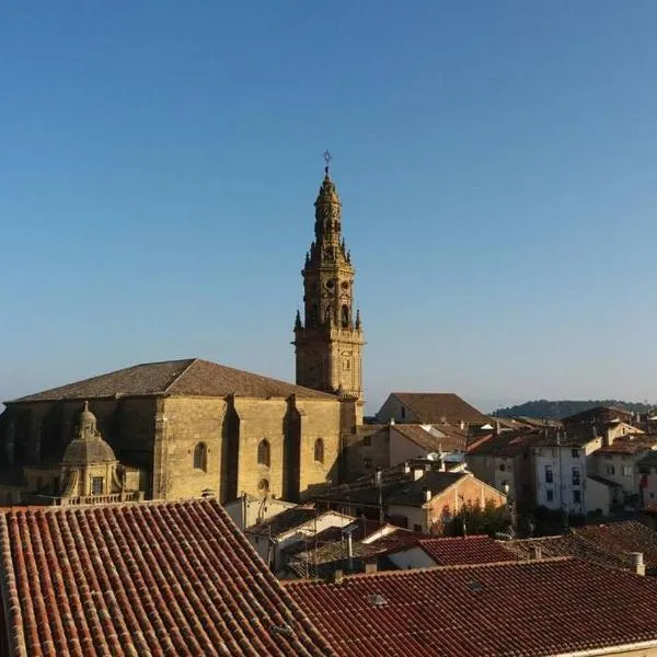 BONITO ALOJAMIENTO EN BRIONES, hotel in Briones