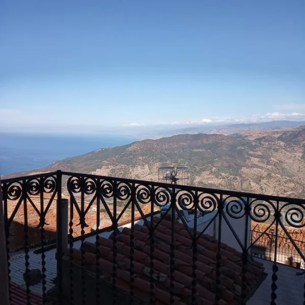 AURUSA - Casa Vacanze Pollina, Sicilia autentica、ポッリナのホテル