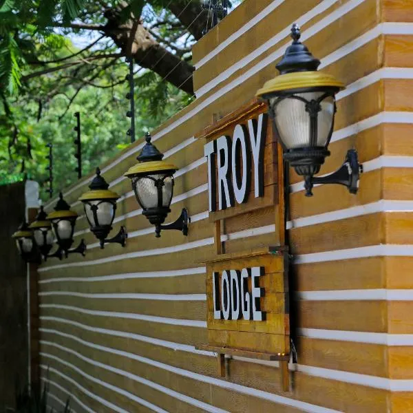 Troy Lodge, hotel en Ngwerere