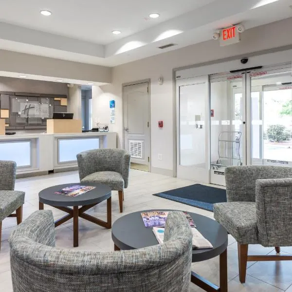 Holiday Inn Express Hotel & Suites Lagrange I-85 by IHG, hotel u gradu La Grejndž