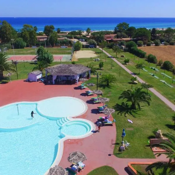 Rey beach Club, hotel en Monte Nai