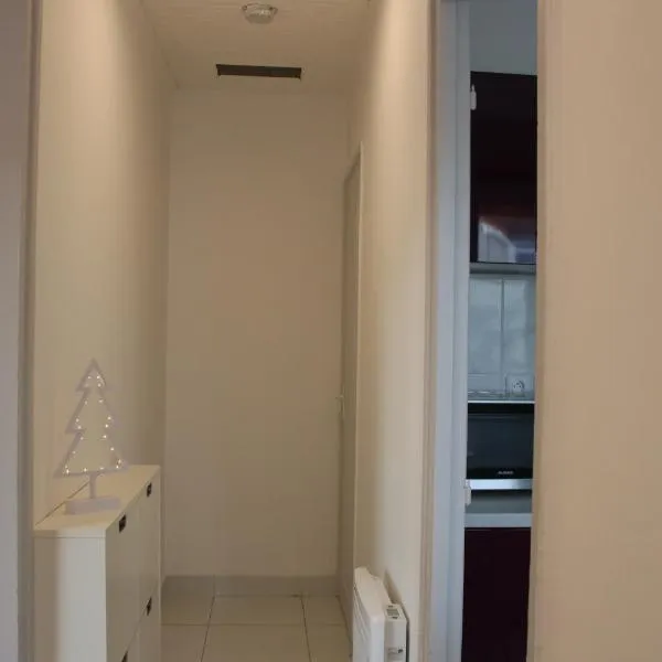 COSY HOME APPART entre Paris et Disney Land, hotel v destinácii Fontenay-sous-Bois