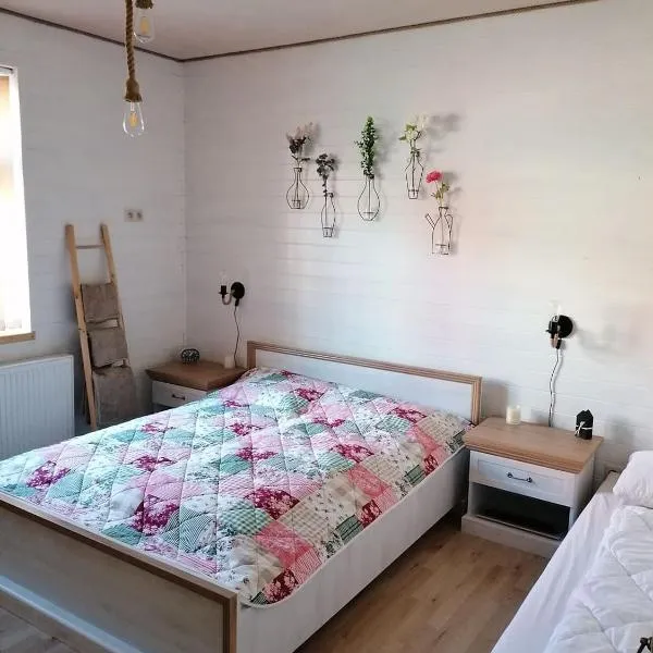 Apartmán Trstinka: Trstené şehrinde bir otel