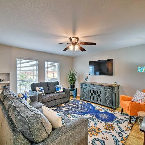 Corpus Christi Condo with Pool Access, Walk to Beach, hotel in Corpus Christi