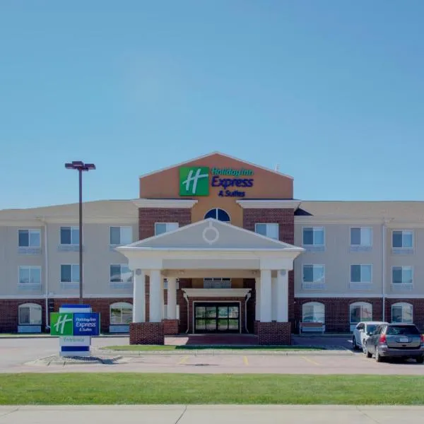 Holiday Inn Express & Suites Le Mars, an IHG Hotel, מלון בLe Mars