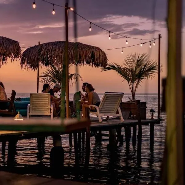 Barrbra BnB Over The Sea, hotel in Bocas del Toro