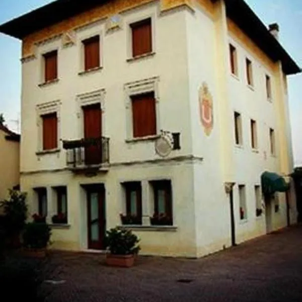 Albergo La Meridiana, hotel in Pradipozzo