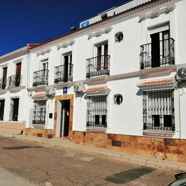 Hostal Alcarayón Pilas, hotel em Pilas