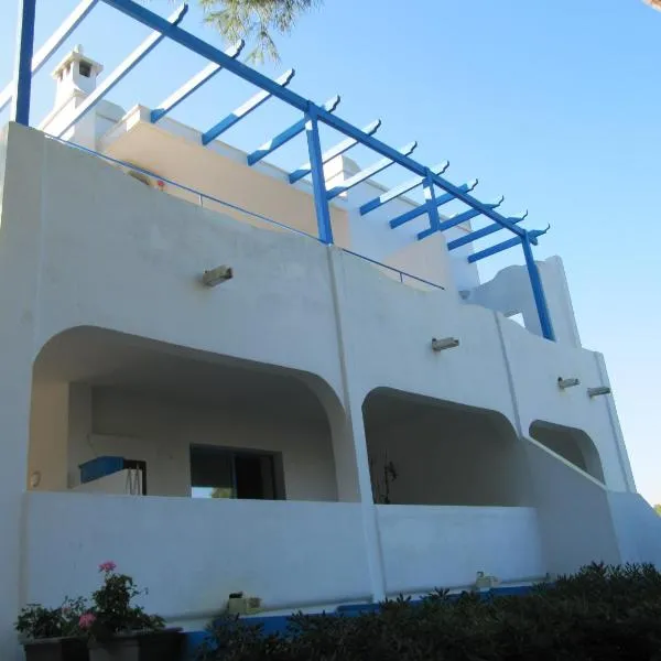 Villa Flora Studios & Apartments, hotel en Conca Specchiulla