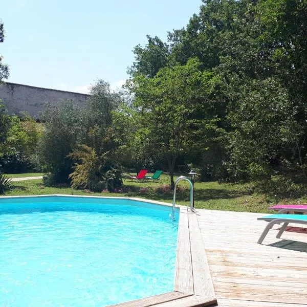 gite ventoux, Hotel in Loriol-du-Comtat