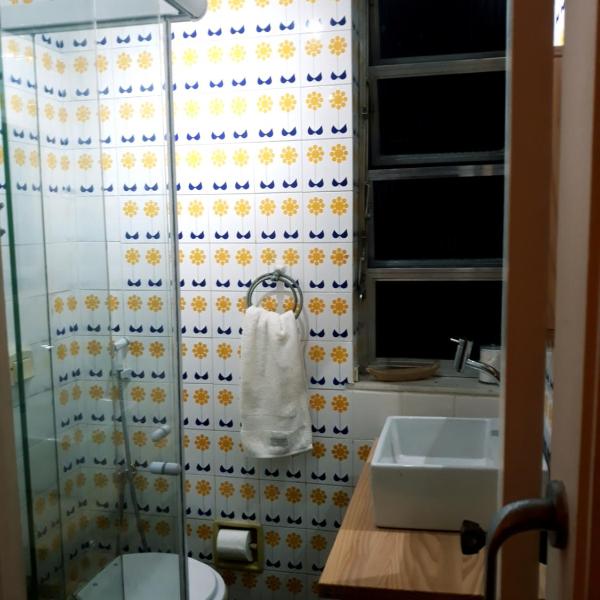 Apartamento TOP em Copacabana na quadra da praia! Sol, praia e muito conforto! - Foto 3