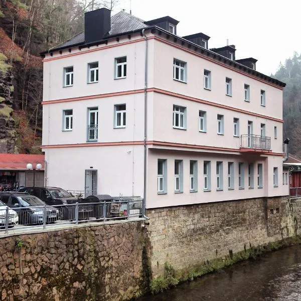 Hotel Kotva, hotel u gradu 'Hřensko'