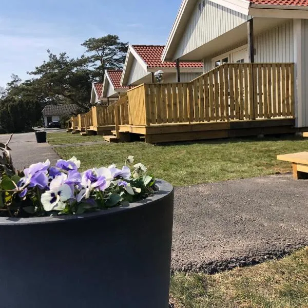 그레베스타드에 위치한 호텔 Saltviks Stugby & Camping