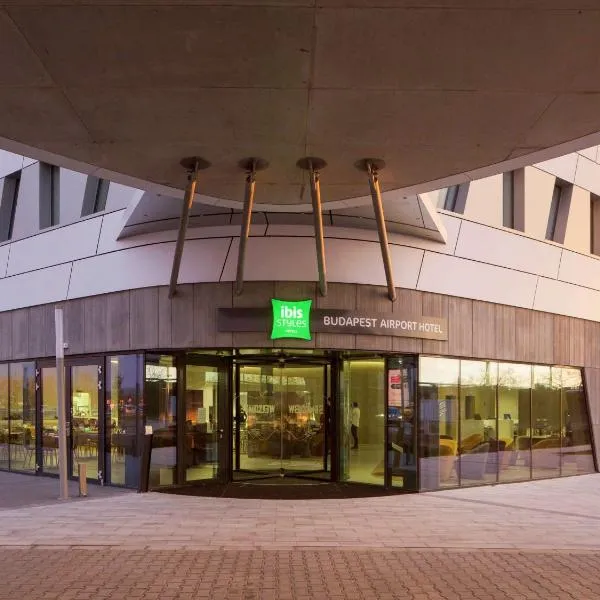 ibis Styles Budapest Airport, hotel in Vasad