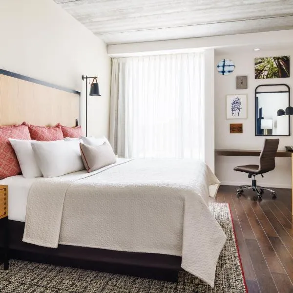 Hotel Indigo Athens - University Area by IHG, отель в городе Атенс