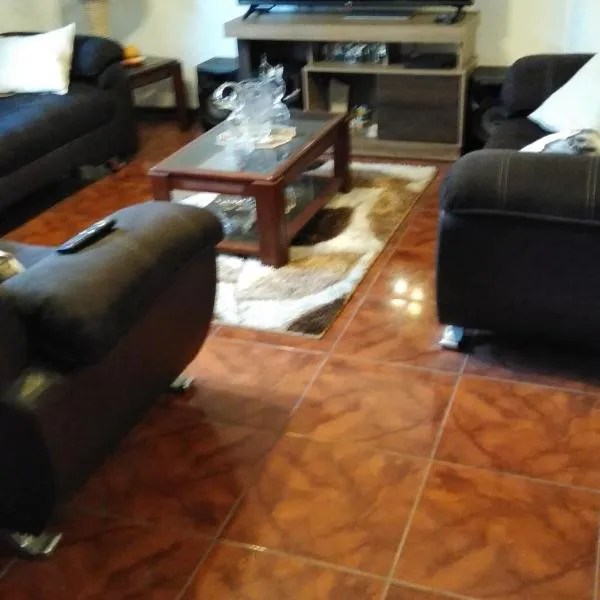 Apart & Hostal ManuAlé, hotel in Tacna