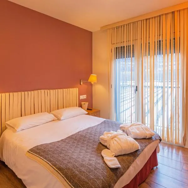 에스테리 다네우에 위치한 호텔 Aparthotel Trainera