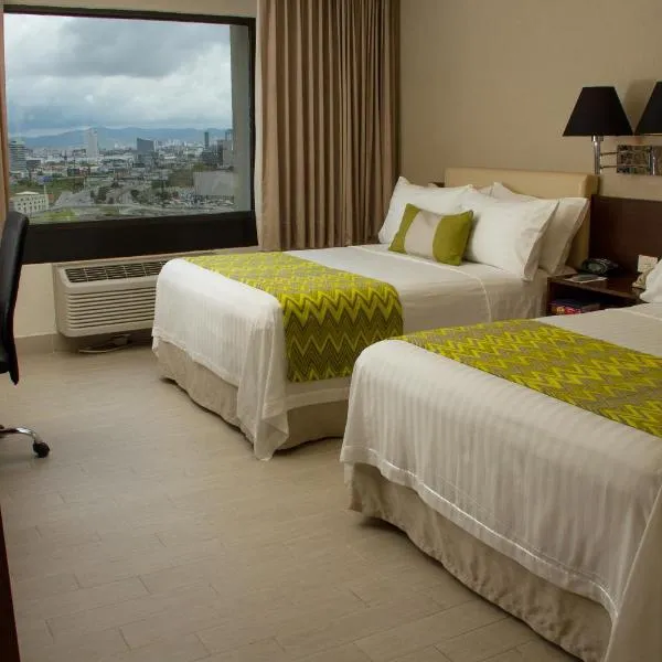 Holiday Inn Puebla La Noria by IHG, hótel í Puebla