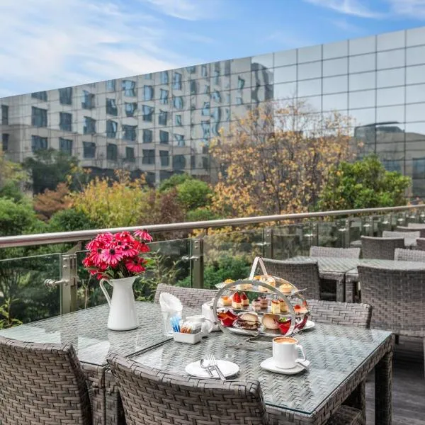 Holiday Inn Shanghai Hongqiao by IHG - near by Hongqiao Airport & NECC, hotel in Shanghai