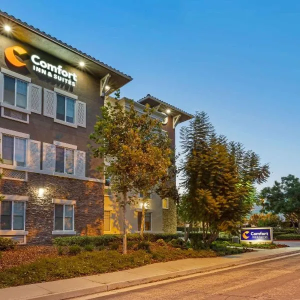 Comfort Inn & Suites Near Ontario Airport, khách sạn ở Ontario