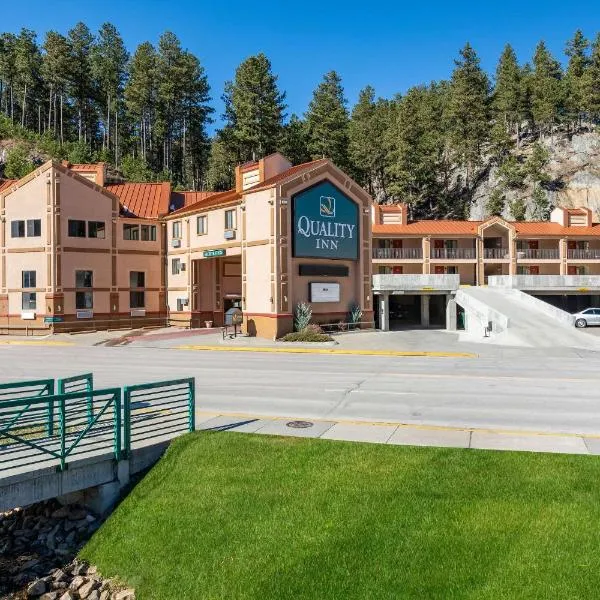 Quality Inn Keystone near Mount Rushmore, hotel v destinaci Keystone