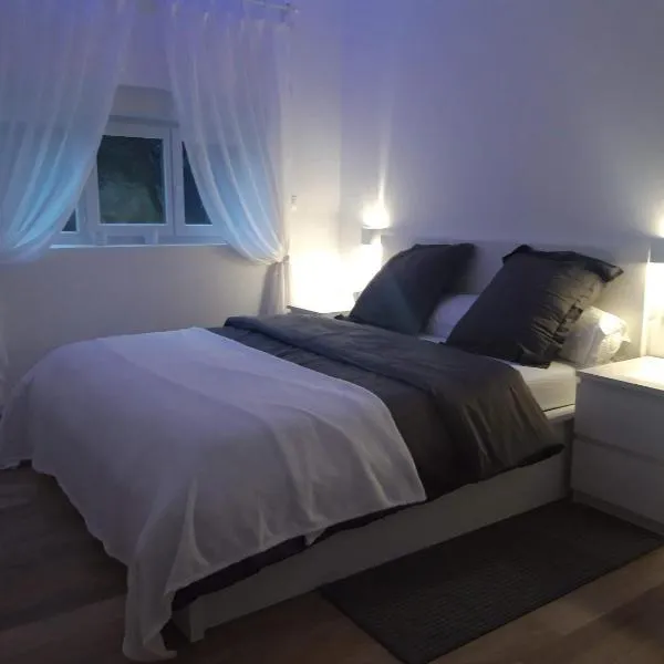 Gite du nuage, hotel v destinaci Fontenay-Torcy