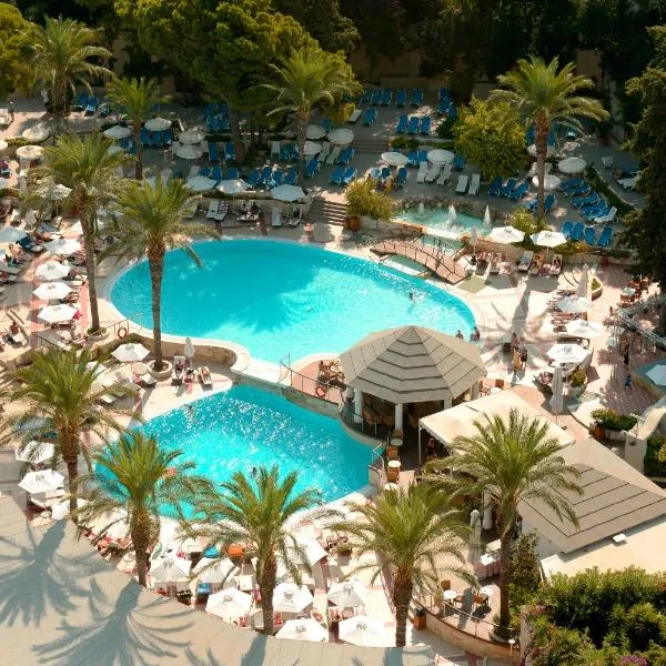 Rodos Palace Hotel, khách sạn ở Ixia