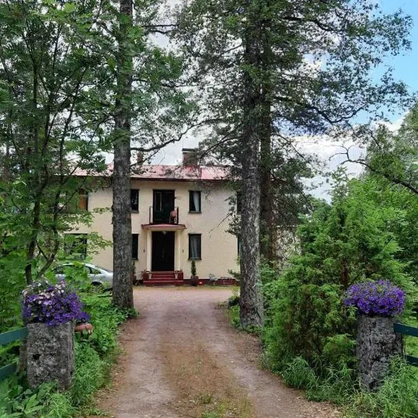 Peaceful Pernaja, hotel in Labby