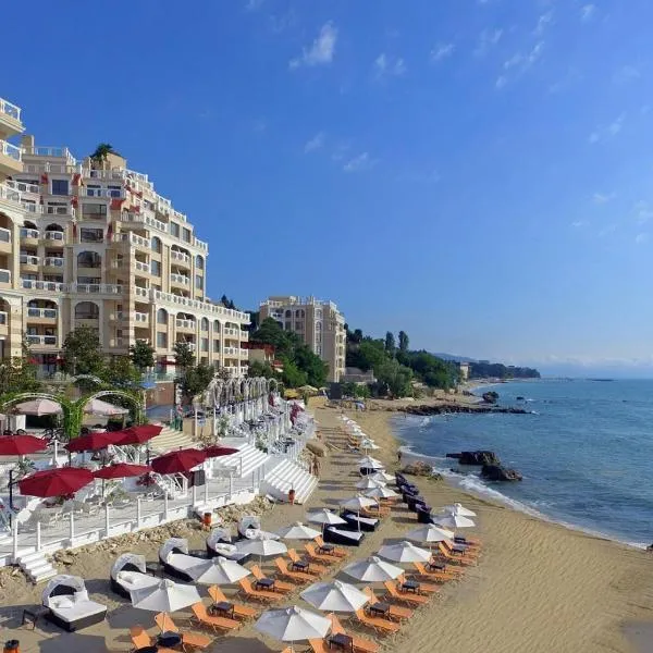 La Mer Penthouse, Hotel in Warna