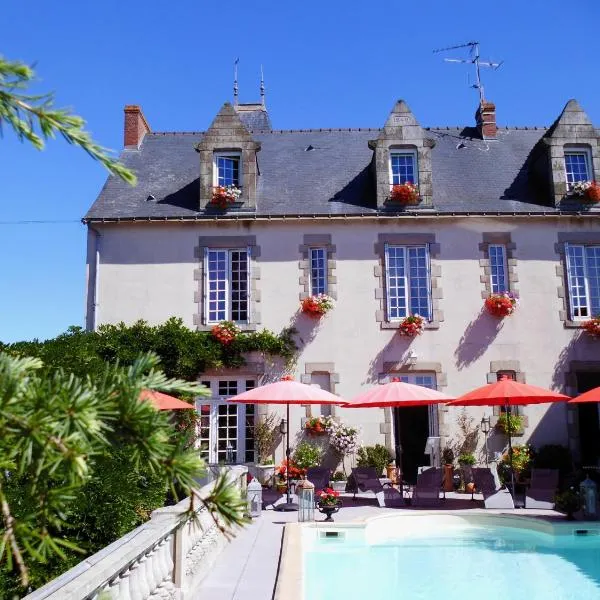Le Petit Château TIFFAUGES, hotel em Tiffauges