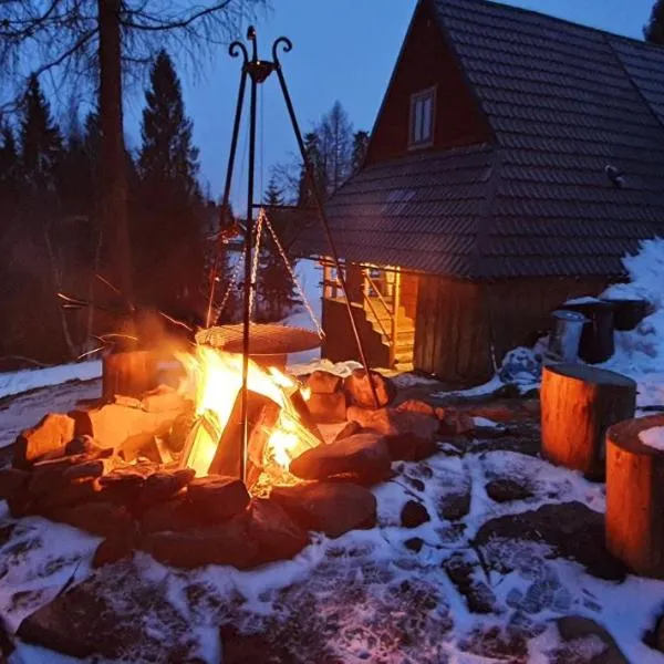 Bacówka w sercu gór - dom z bali w Gorcach, hotel di Łopuszna