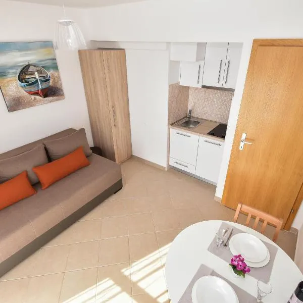 Apartman Mia, hotel v Igrane