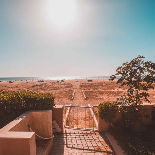 Luxury Beach Apartment - Romantic Weekend Getaway, hotel in Imi Ouaddar
