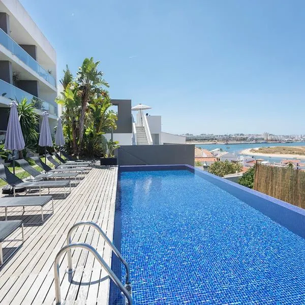 One2Seven, hotel v destinaci Ferragudo