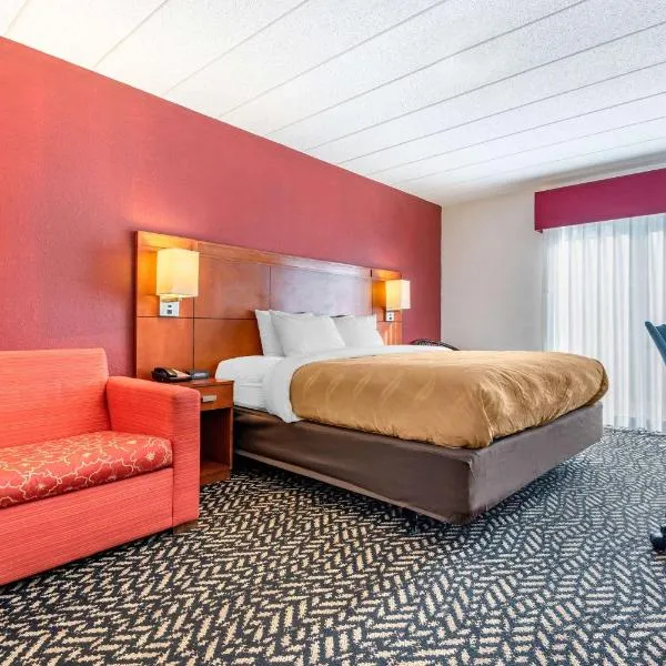 Quality Inn Falconer - Jamestown, hotel in Ashville