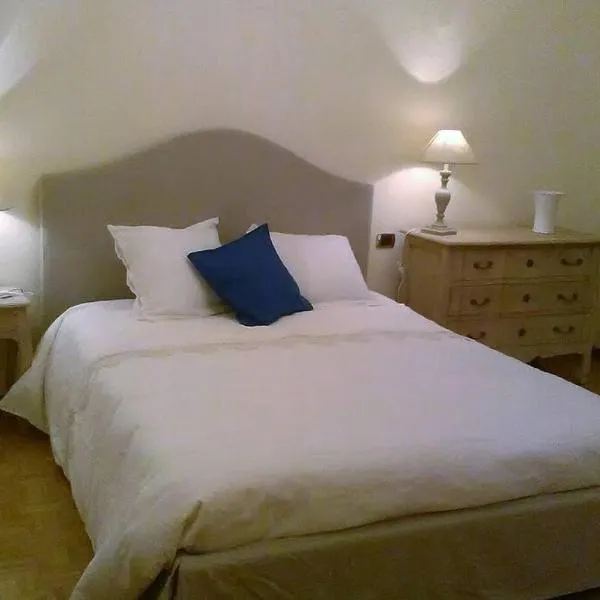 Charming Family Lodge With Private Garage, hotel ve Florencii