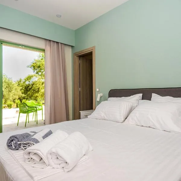 tzogias apartments pan, hotel v destinaci Lassi
