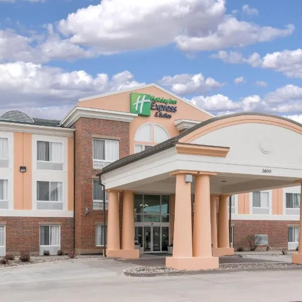 Holiday Inn Express Hotel & Suites Ames, an IHG Hotel, hotelli kohteessa Ames