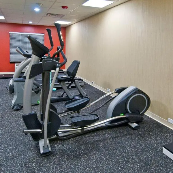 Holiday Inn Express & Suites San Antonio Frost Bank Center by IHG, hotel v destinácii San Antonio
