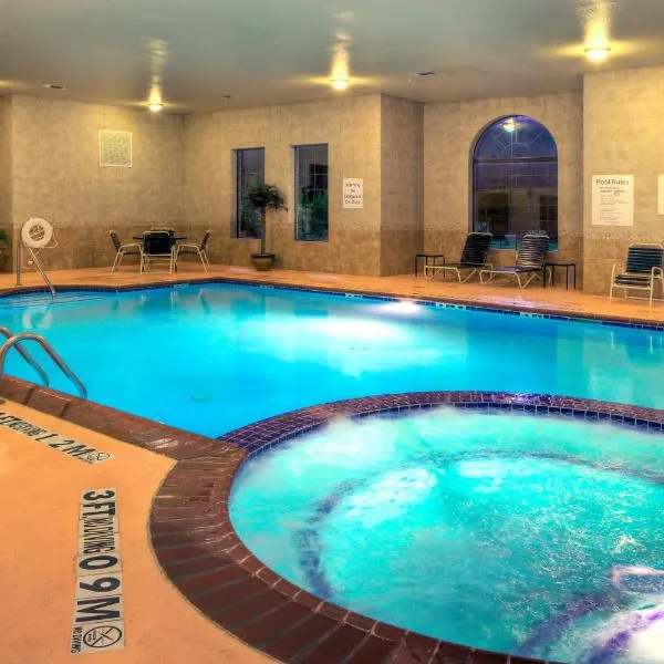 Holiday Inn Express and Suites Granbury by IHG, hotel in Granbury